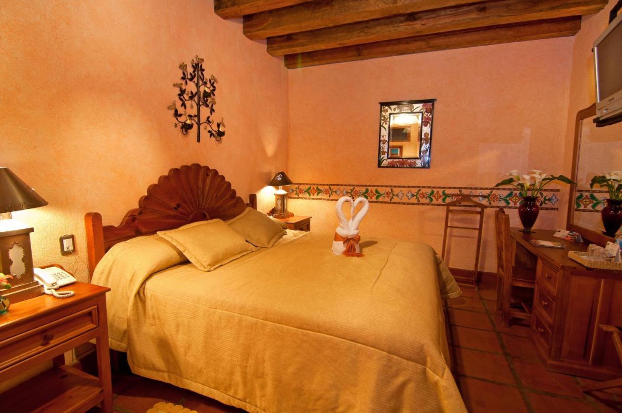 Hotel Pueblo Magico ปาทซ์คูเอโร ภายนอก รูปภาพ