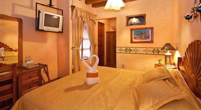 Hotel Pueblo Magico ปาทซ์คูเอโร ภายนอก รูปภาพ