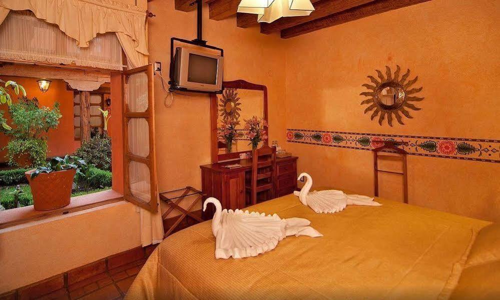 Hotel Pueblo Magico ปาทซ์คูเอโร ภายนอก รูปภาพ